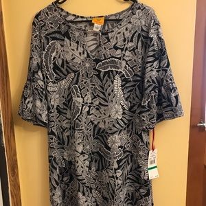 Ruby Rd. Size large white/black print dress.  BNWT Elbow length bell sleeves